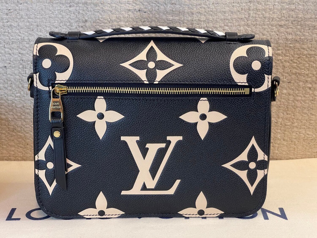 100 Original Louis Vuitton Pochette Metis Limited Edition CRAFTY